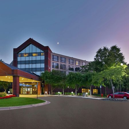 Embassy Suites By Hilton Auburn Hills Exterior photo